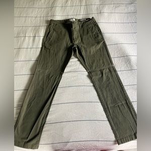 Goodfellow & Co Men’s Army Green Slim Straight Chino Pants 33 X 30